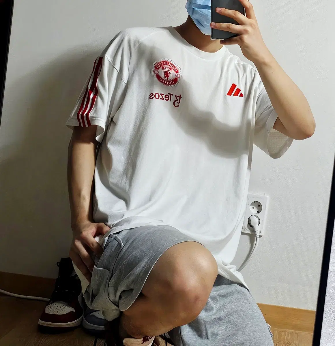 아디다스 맨유 23-24 트레이닝 반팔 티