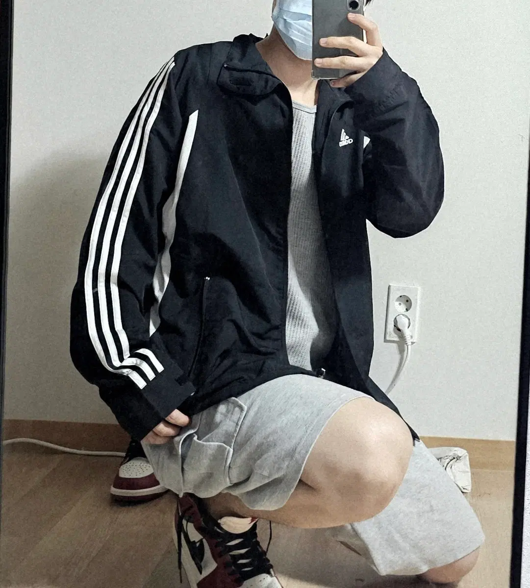 아디다스 삼선 흰검 트레이닝 바람막이 자켓 코르티스