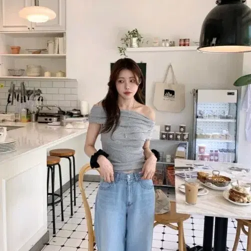 모던로브 코뉴 서링 오프숄더 티셔츠 그레이
