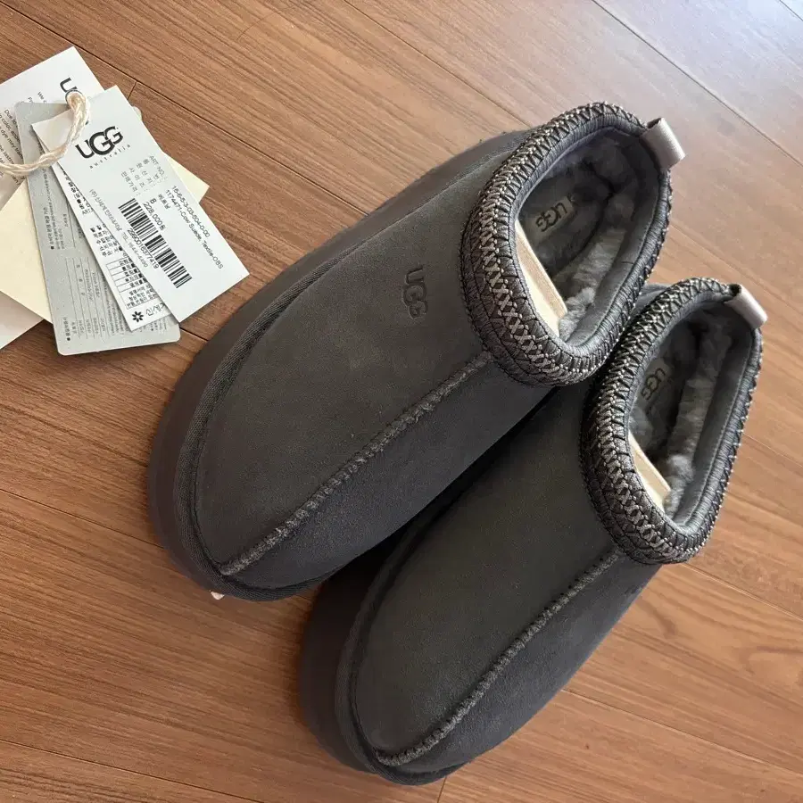 UGG 어그 새상품(정품카드, 택,박스)