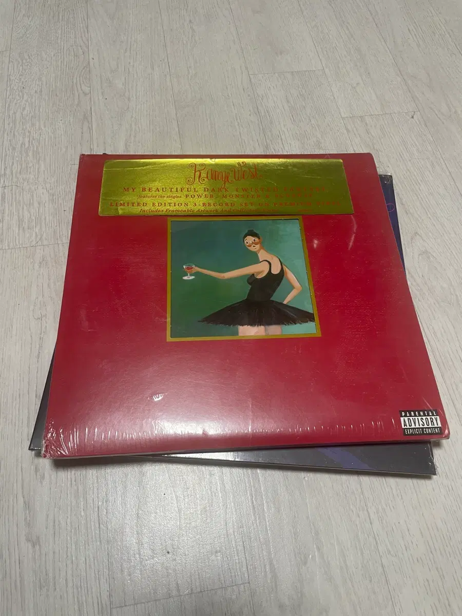 Kanye West 칸예웨스트 MBDTF 미개봉