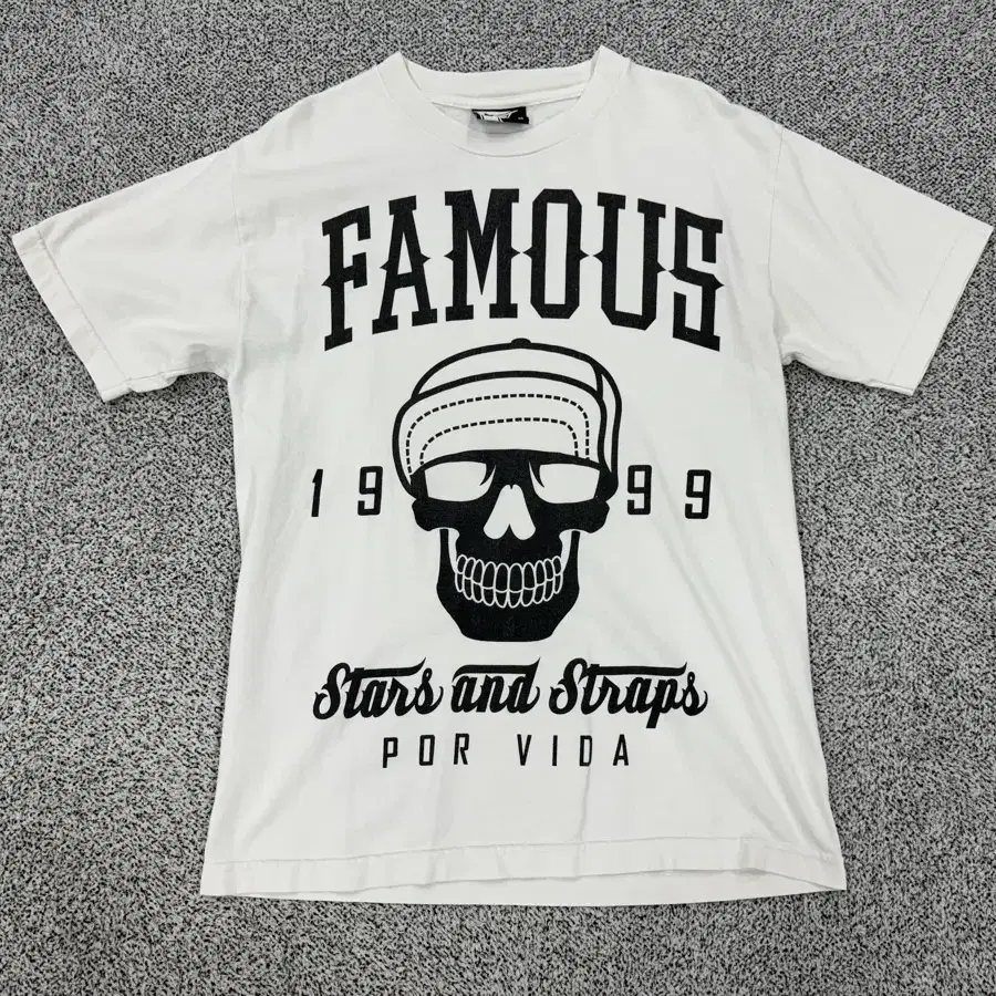 Famous Star and Straps 90s 티셔츠