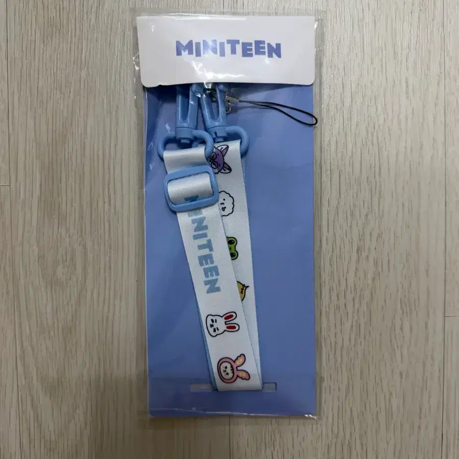 세븐틴 미니틴 숄더 스트랩