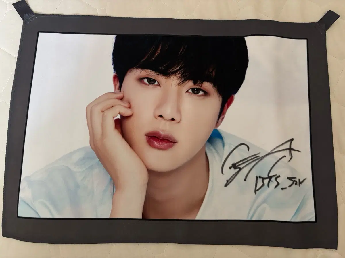방탄 친필싸인 방탄 진 포스터 방탄 진 패브릭 포스터 팝니다