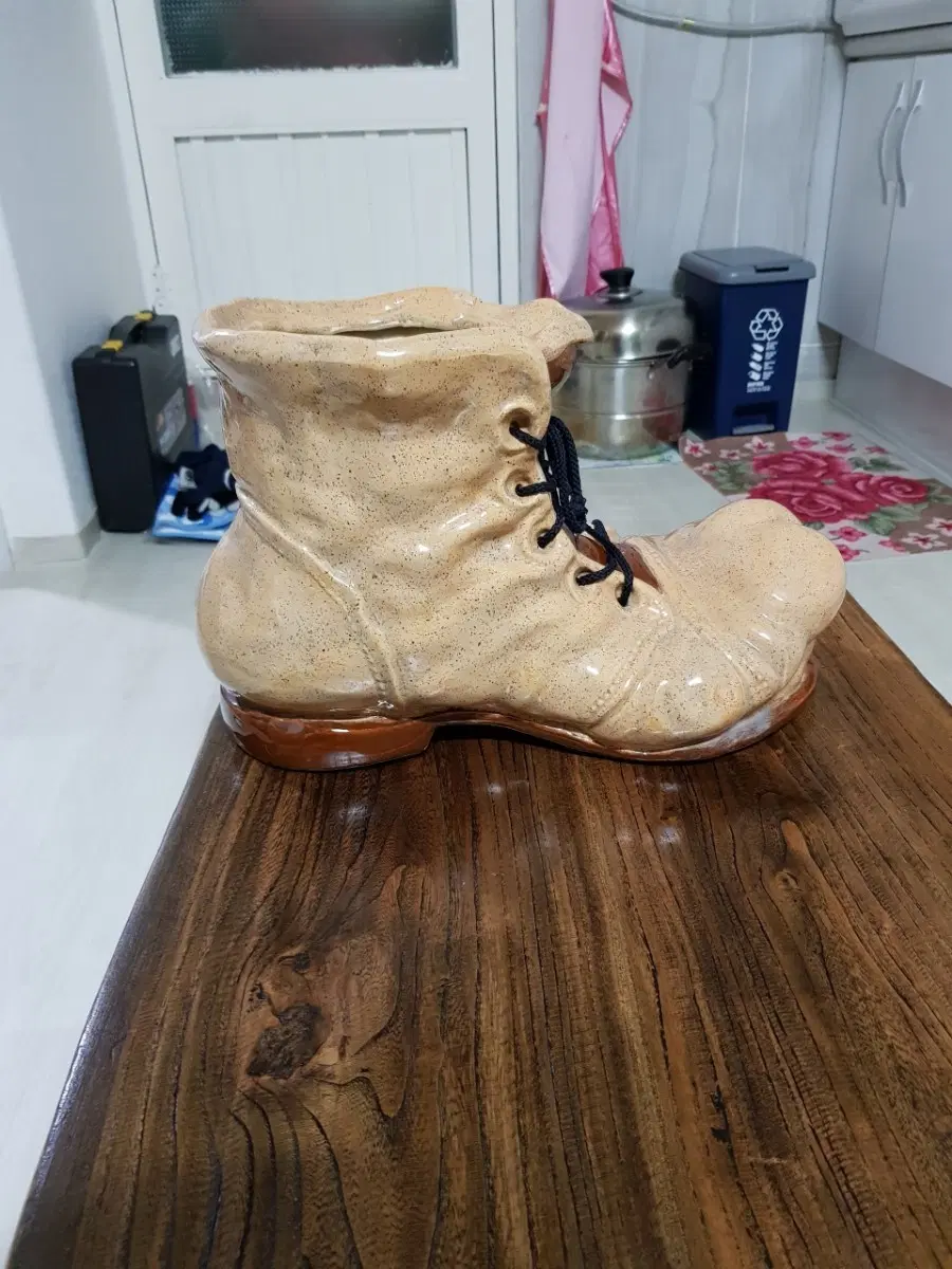 골동도자기 부츠 화분 베이지색