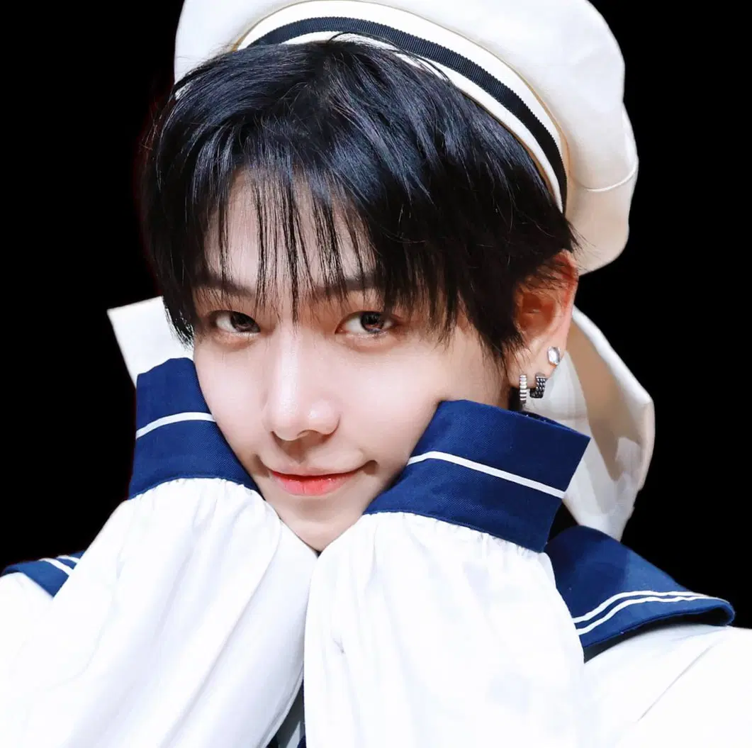 보넥도 명재현 귀걸이 팔아요