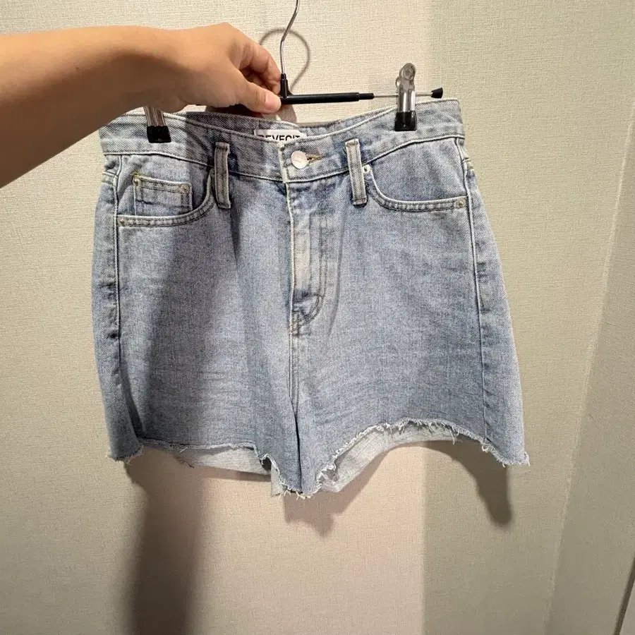 레브시티 숏 팬츠 연청 반바지