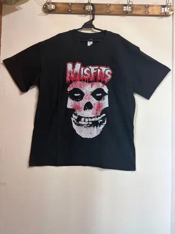 MISFITS 크림슨 고스트 T셔츠 블랙