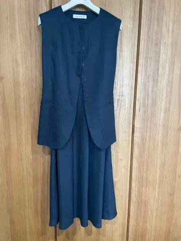 MAISON de R 프렌치 린넨 셋업 네이비