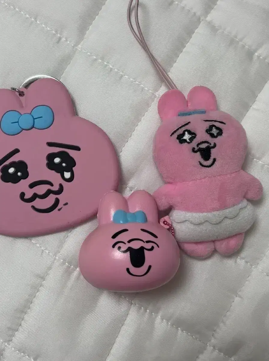 오빤쮸 일본 가챠에서 뽑은 인형과 스퀴시키링 판매합니다 !