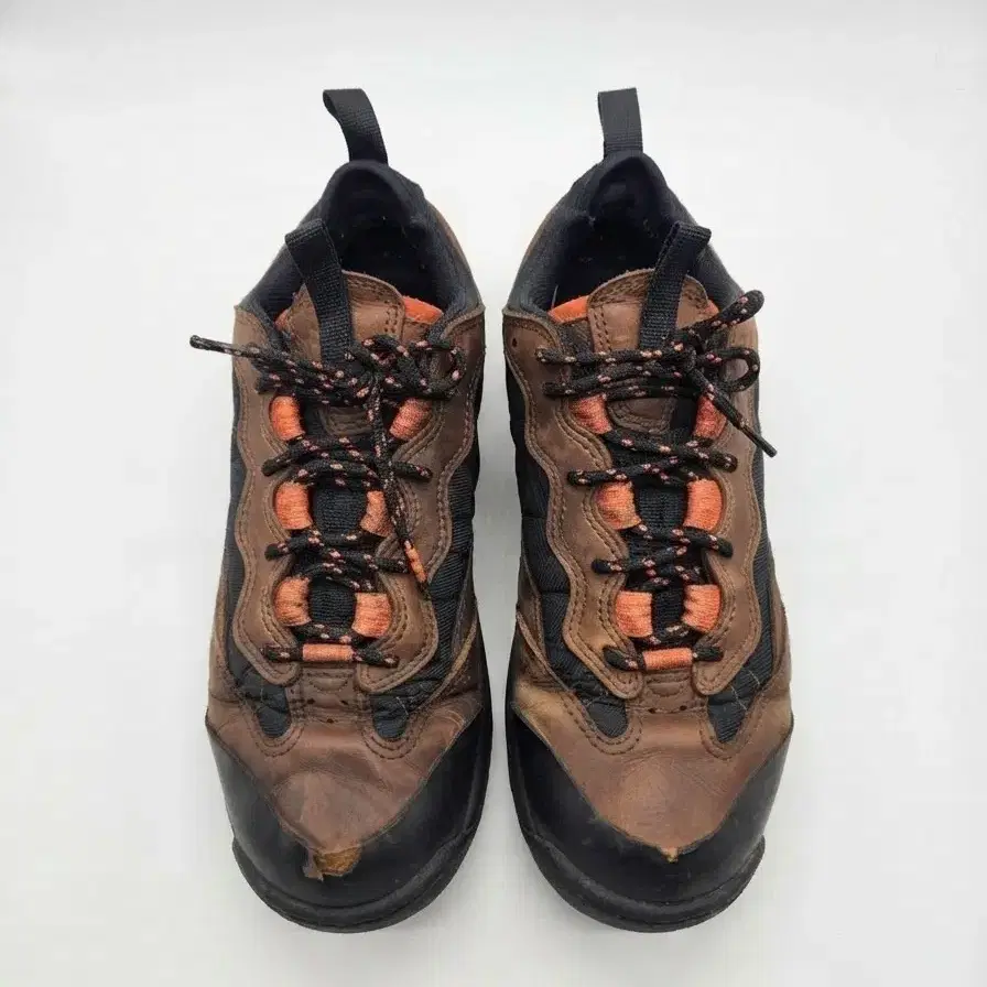 나이키 ACG 등산화 브라운/블랙 275mm