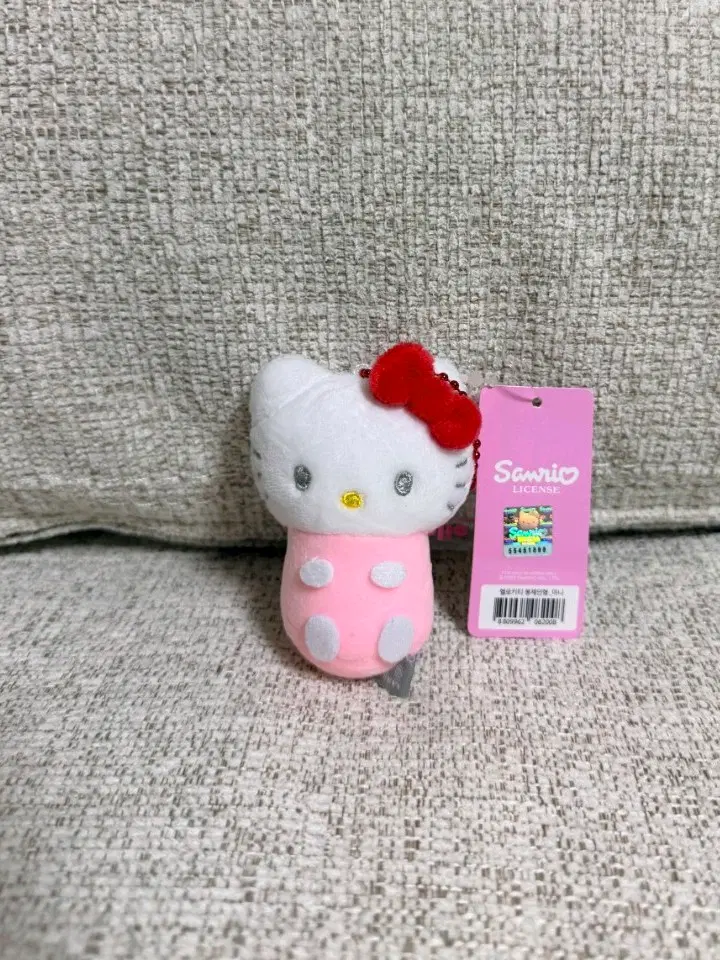 정품 산리오 미니 헬로키티 키링인형