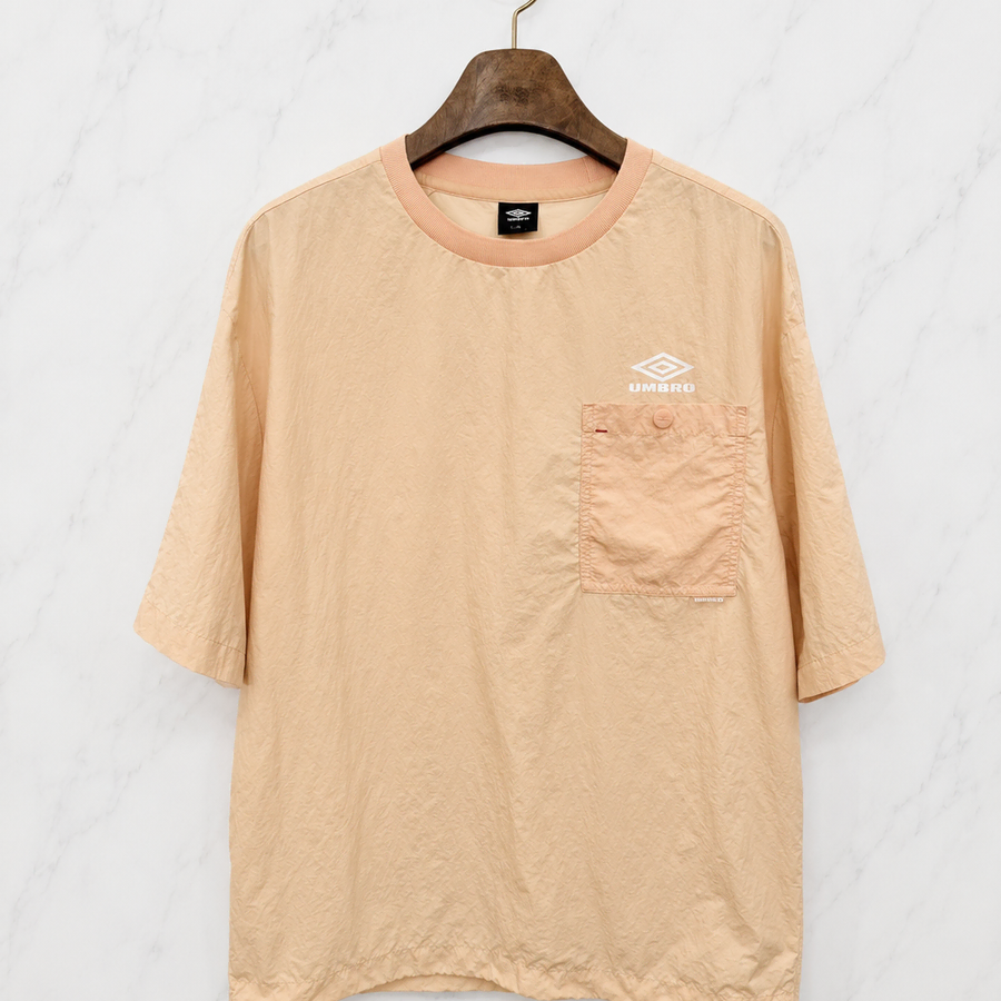 90,S,넉넉사이즈 )) UMBRO 엄브로 바람막이 반팔티셔츠!~