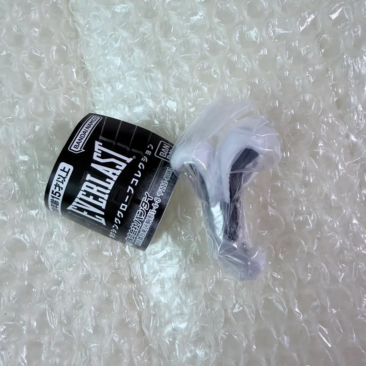 everlast 에버라스트 글러브 가챠 키링 화이트