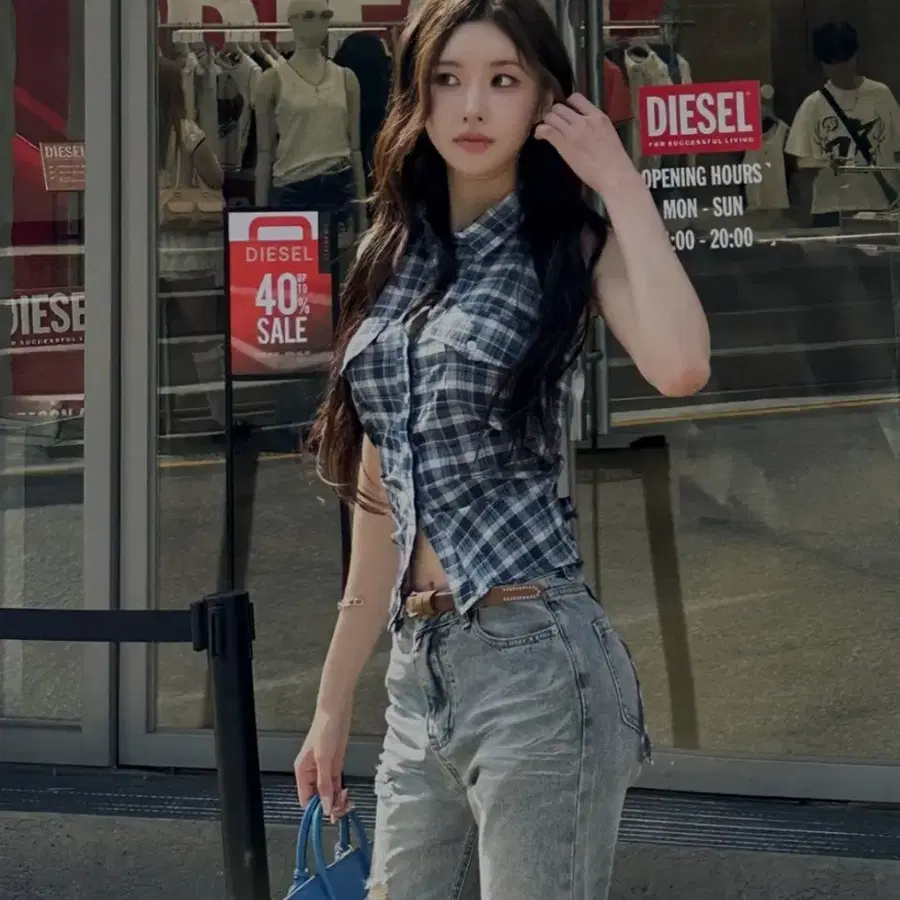 엉넬샵 체크홀터넥셔츠 새상품