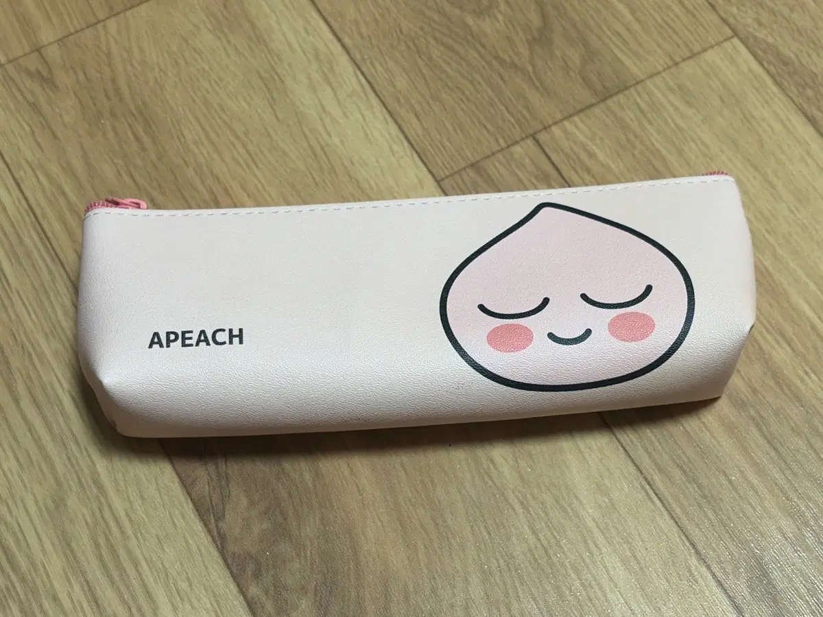 어피치 필통