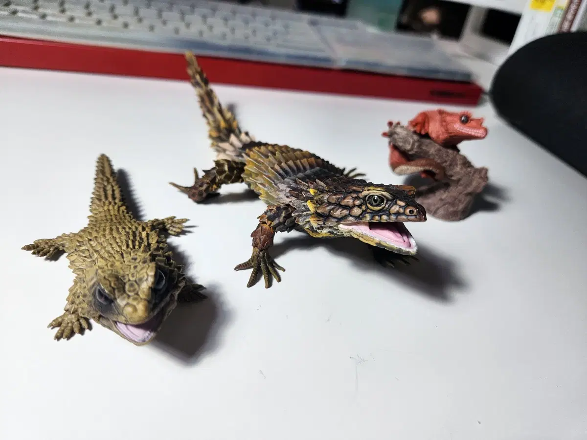 반다이 생물 대도감 도마뱀