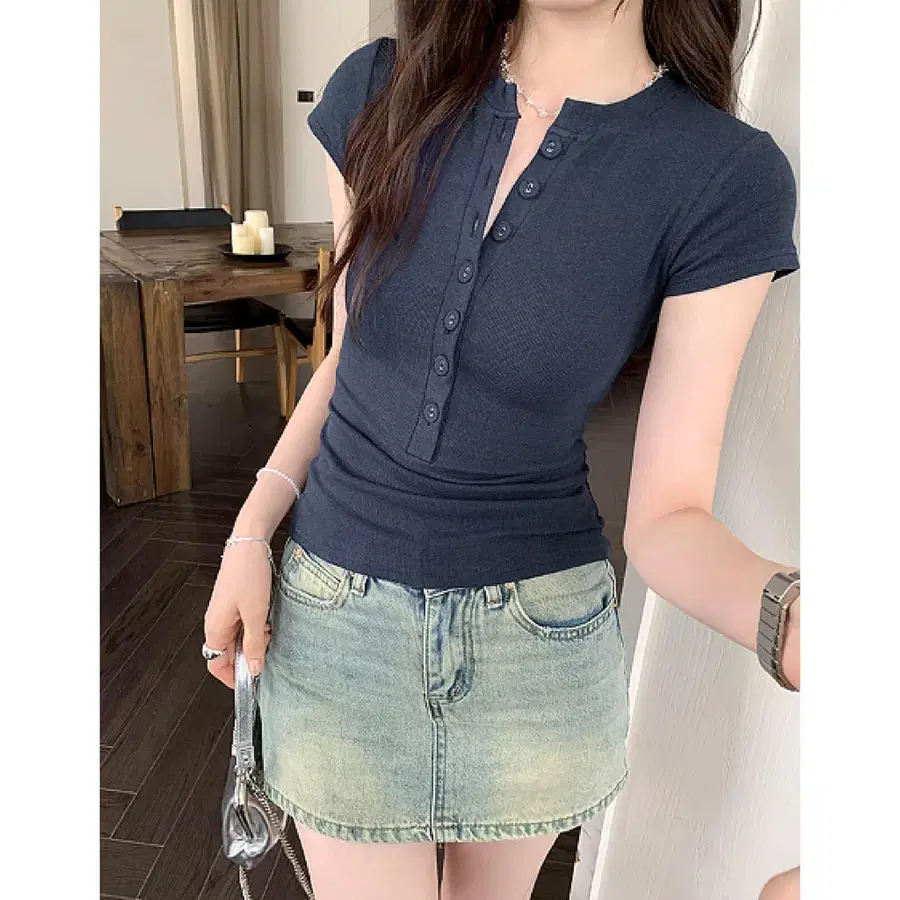 [새상품/7,000원] 쫀쫀 탄탄 골지 헨리넥 슬림핏 반팔티 (네이비)