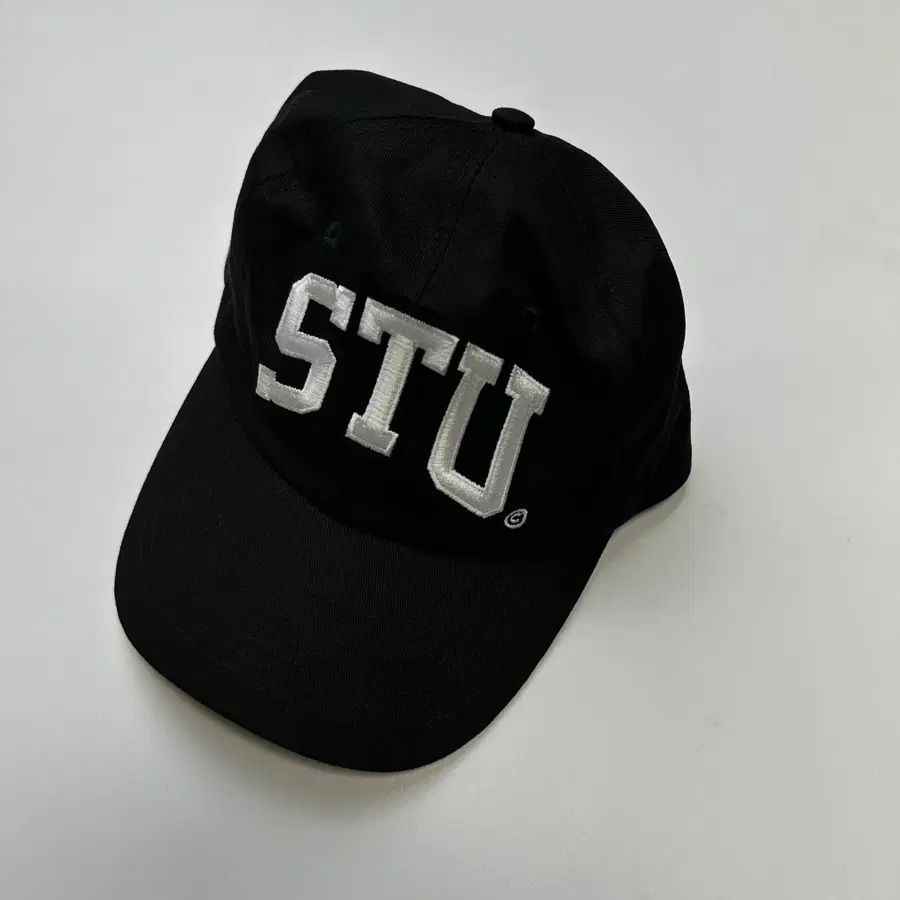STUSSY Stu Arch Strapback Cap 스투시 캡