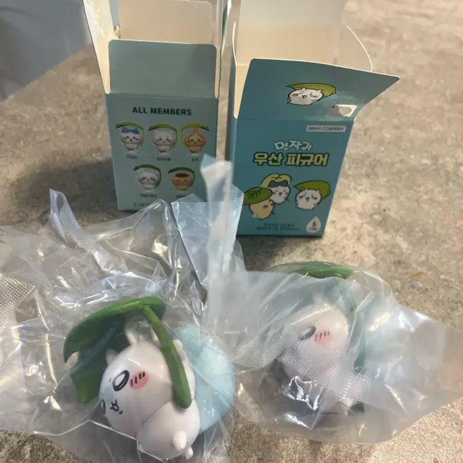 먼작귀 우산 피규어 모몽가 판매합니다.