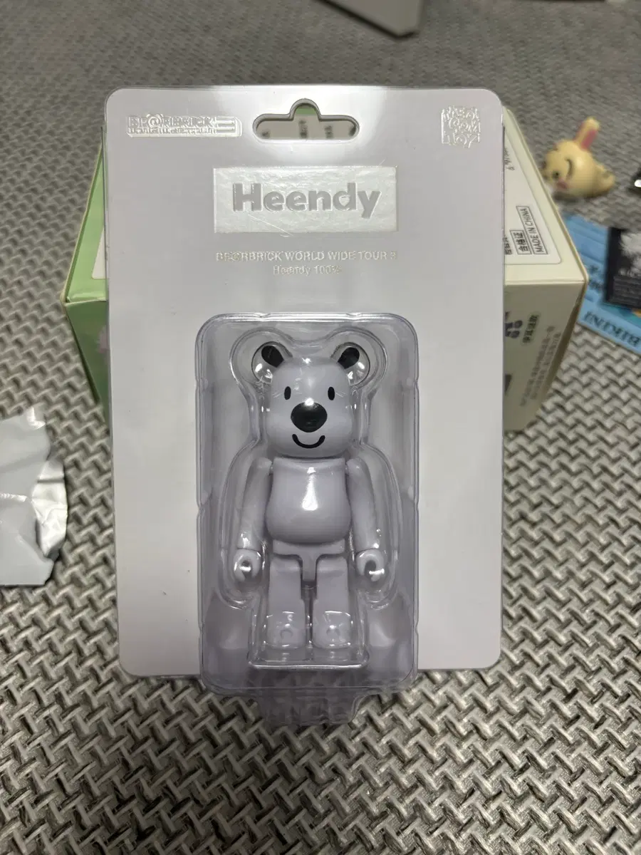 베어브릭 Heendy 흰디 100% 피규어 미개봉
