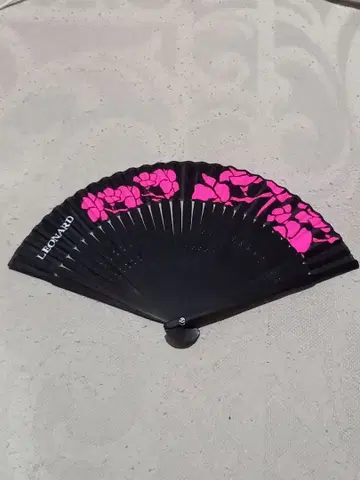 LEONARD 부채 블랙 핑크 꽃무늬