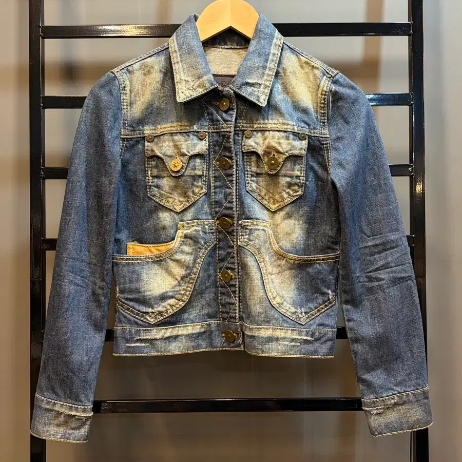 [S] 에스제이앤워너비 워싱 크롭 청자켓 SJ&Wannabe Distressed Denim Jacket 4.5