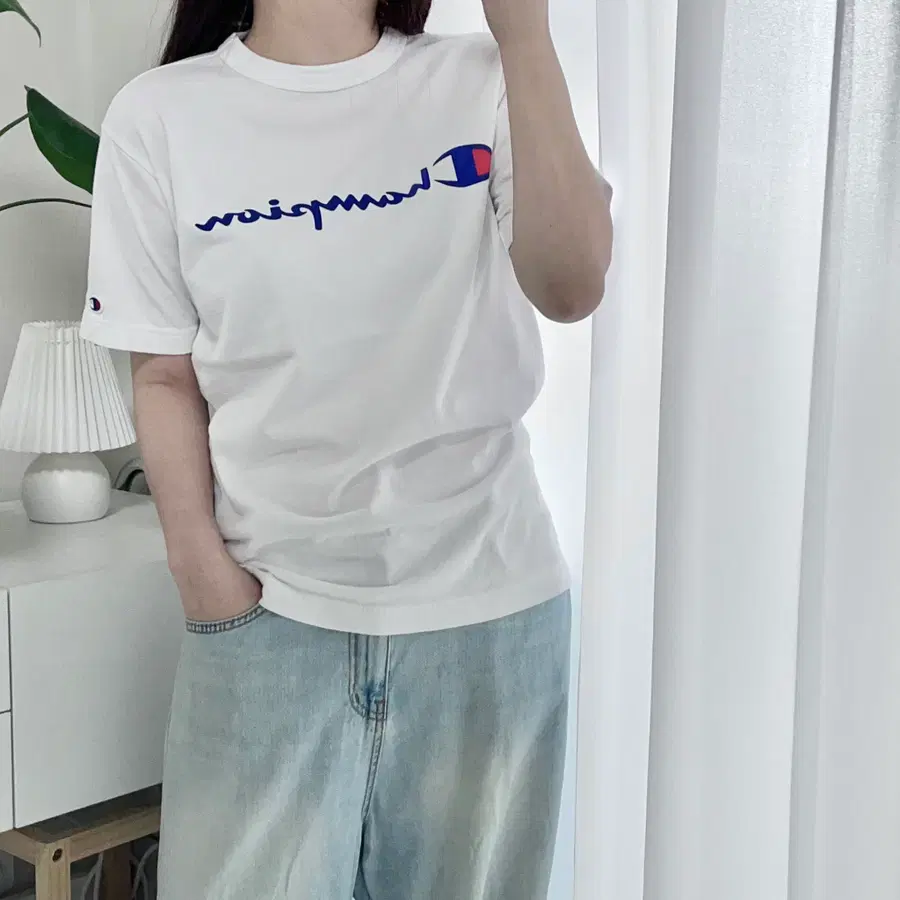 챔피온 화이트 라운드 반팔티 [ M ]