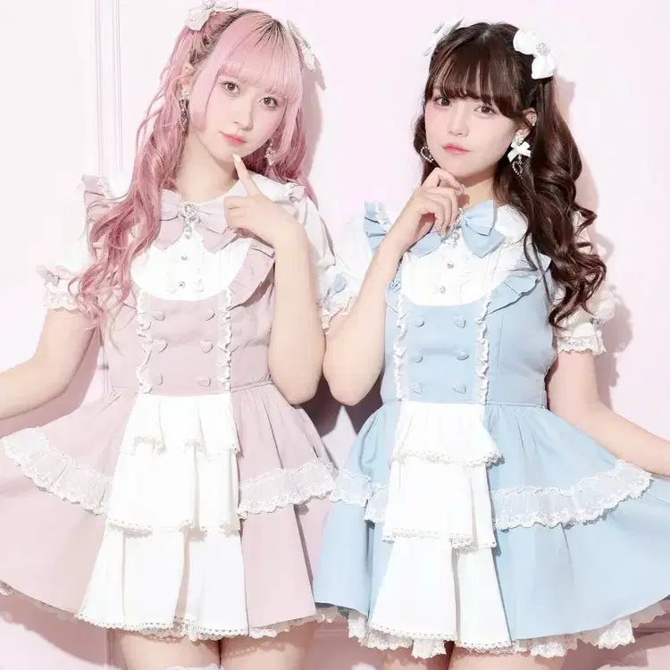 노에미 NOEMIE 프릴 요크 프론트 티어드 반팔 원피스