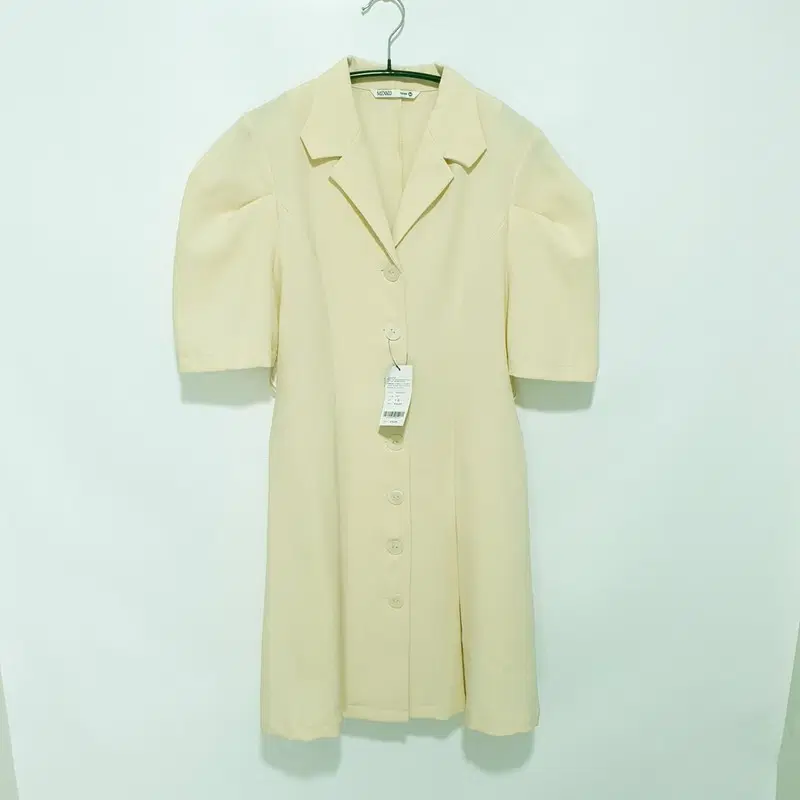 미쏘 테일러드 카라 플리츠 원피스 M_S2439