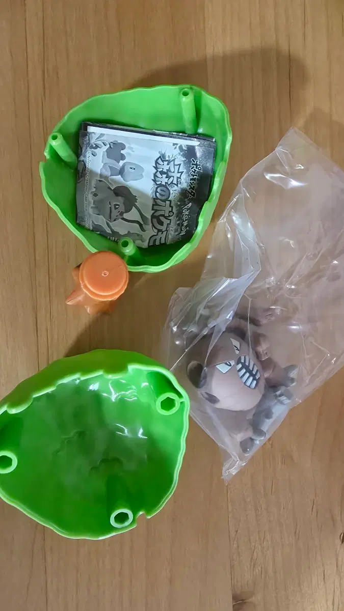 포켓몬스터 팝업스토어 숲 속의 포켓몬 쁘사이저 가챠 피규어