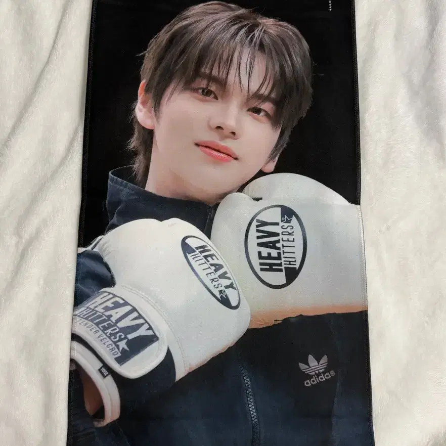 투어스 신유 슬로건