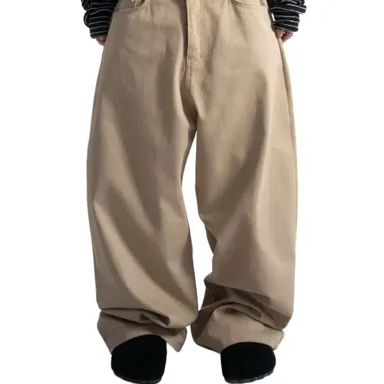 coln 콜른 ear wide curved pants 와이드팬츠