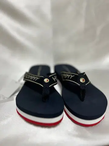 새상품 배송비 포함 Tommy Hilfiger 여성용 샌들 23cm