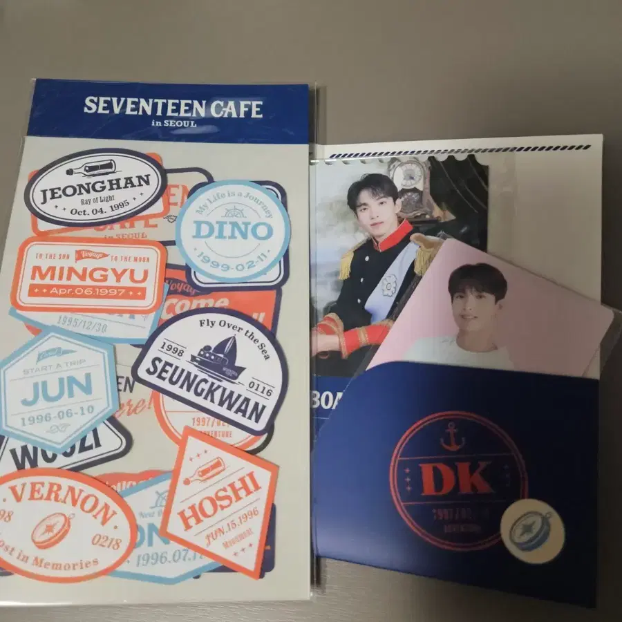 세븐틴 카페 인 서울 굿즈 도겸 포카 및 스티커 세트 일괄