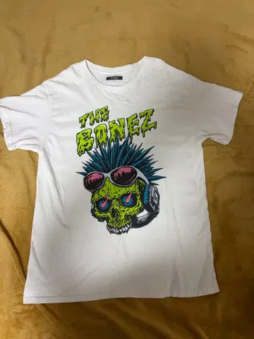 [ L ] The Return of The BONEZ Tee 화이트