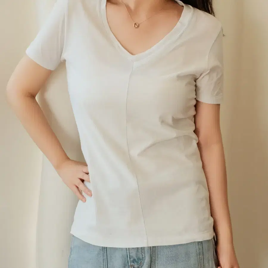 닐바렛 블랙바렛 더블넥 V넥 반팔 티셔츠