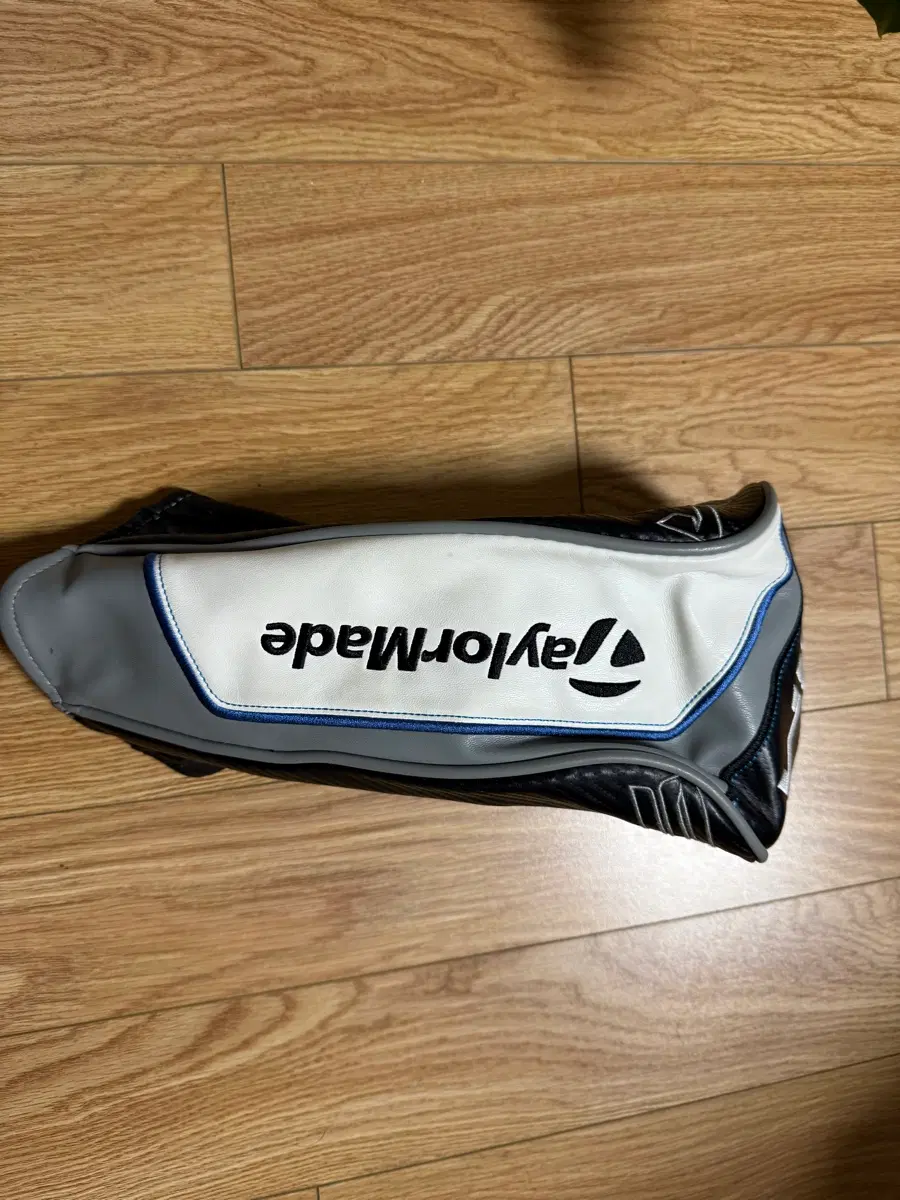 테일러메이드 드라이버 헤드커버