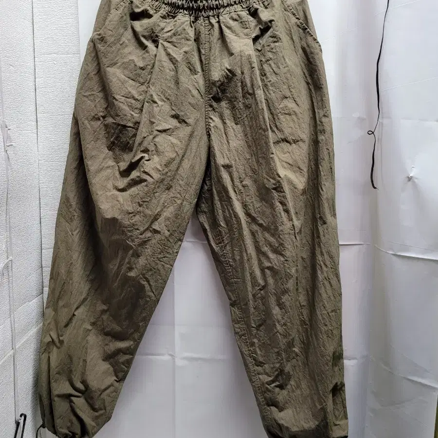 와이드 카고 조거 팬츠 카키