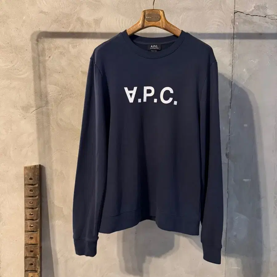 APC 아페쎄 맨투맨 남성100