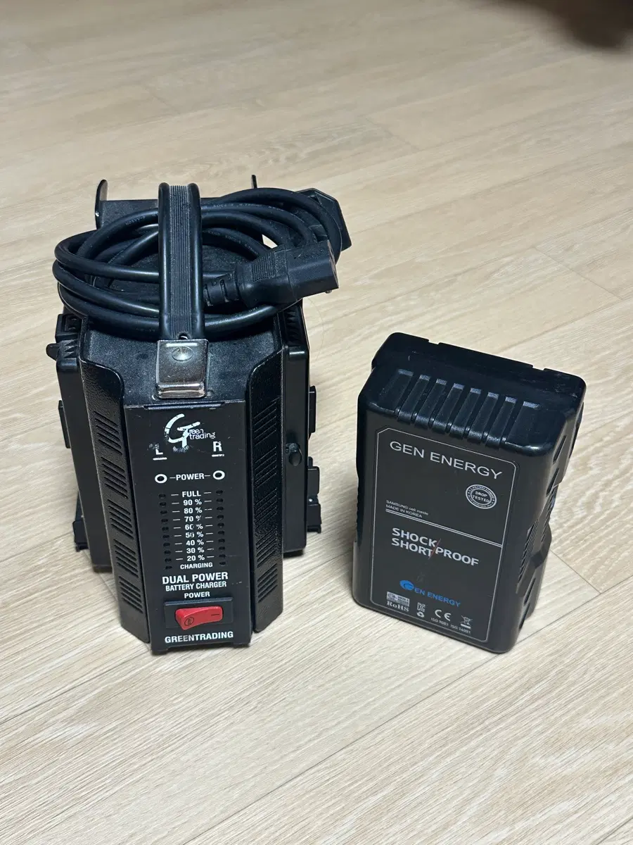 젠에너지 195w + v-mount 2구 충전기