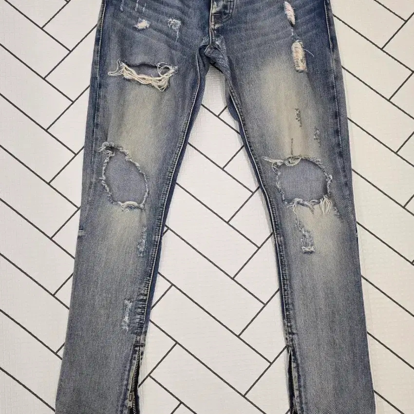 [정품] 피어오브갓 4컬렉션 디스트로이드 지퍼진 남성 청바지.   싸이즈 31~32