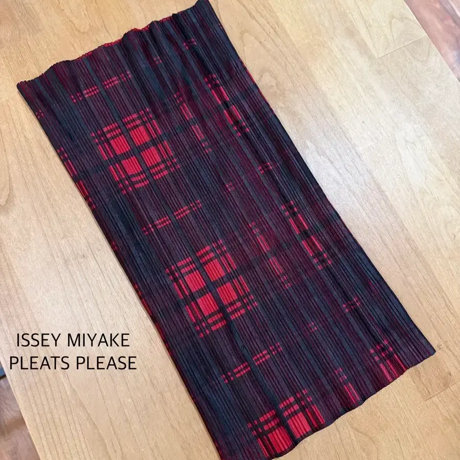 ISSEY MIYAKE PLEATS PLEASE 이세이미야케 플리츠플리즈