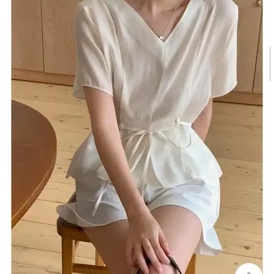 블라우스 쉬폰 보트넥 스트랩 블라우스 코코블랑