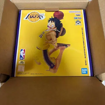 NBA LAKERS 루피 원피스 콜라보 피규어