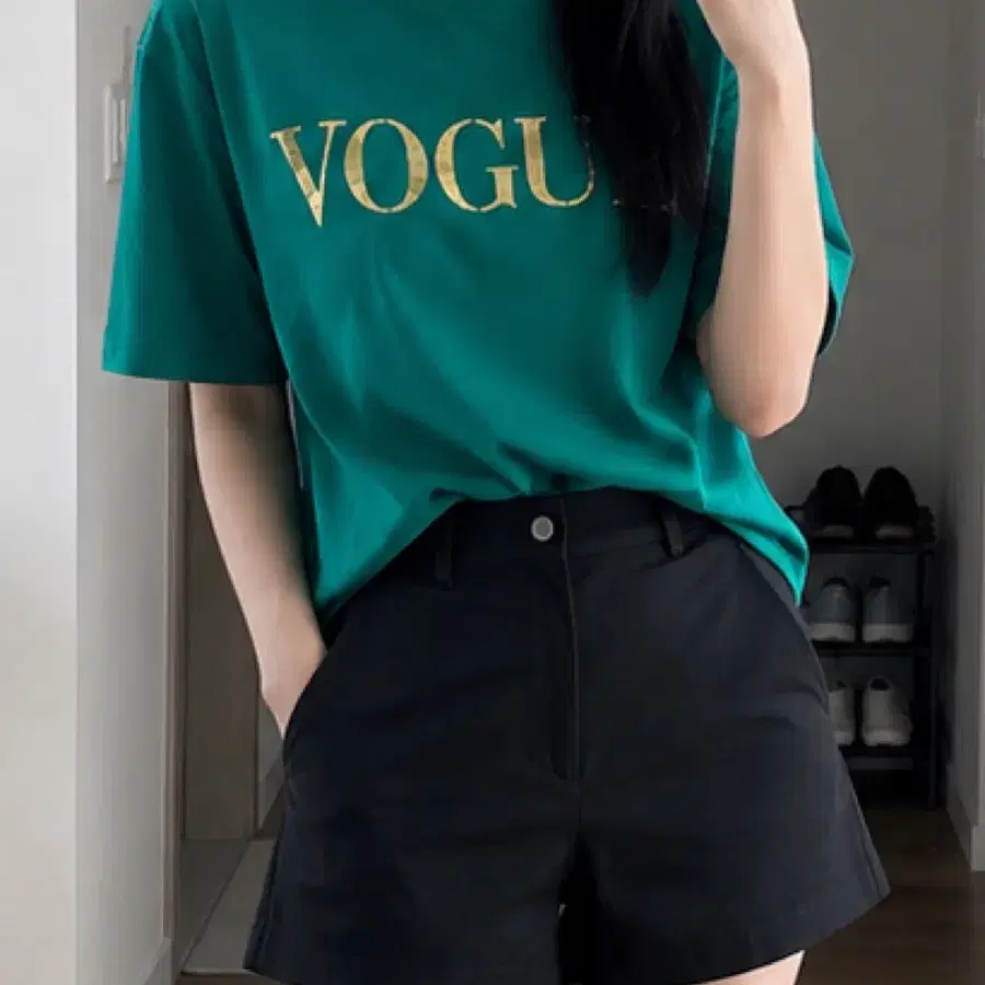 VOGUE 그린 레터링반팔 티셔츠 데일리룩 기본티셔츠 여름티 기본티 라운드넥