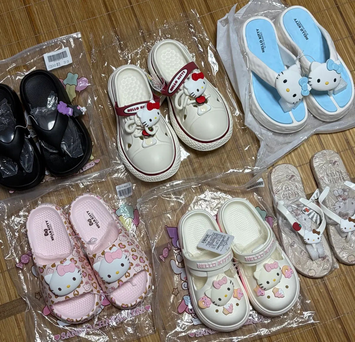 산리오) 헬로키티 쿠로미 슬리퍼 쪼리 크록스 샌들