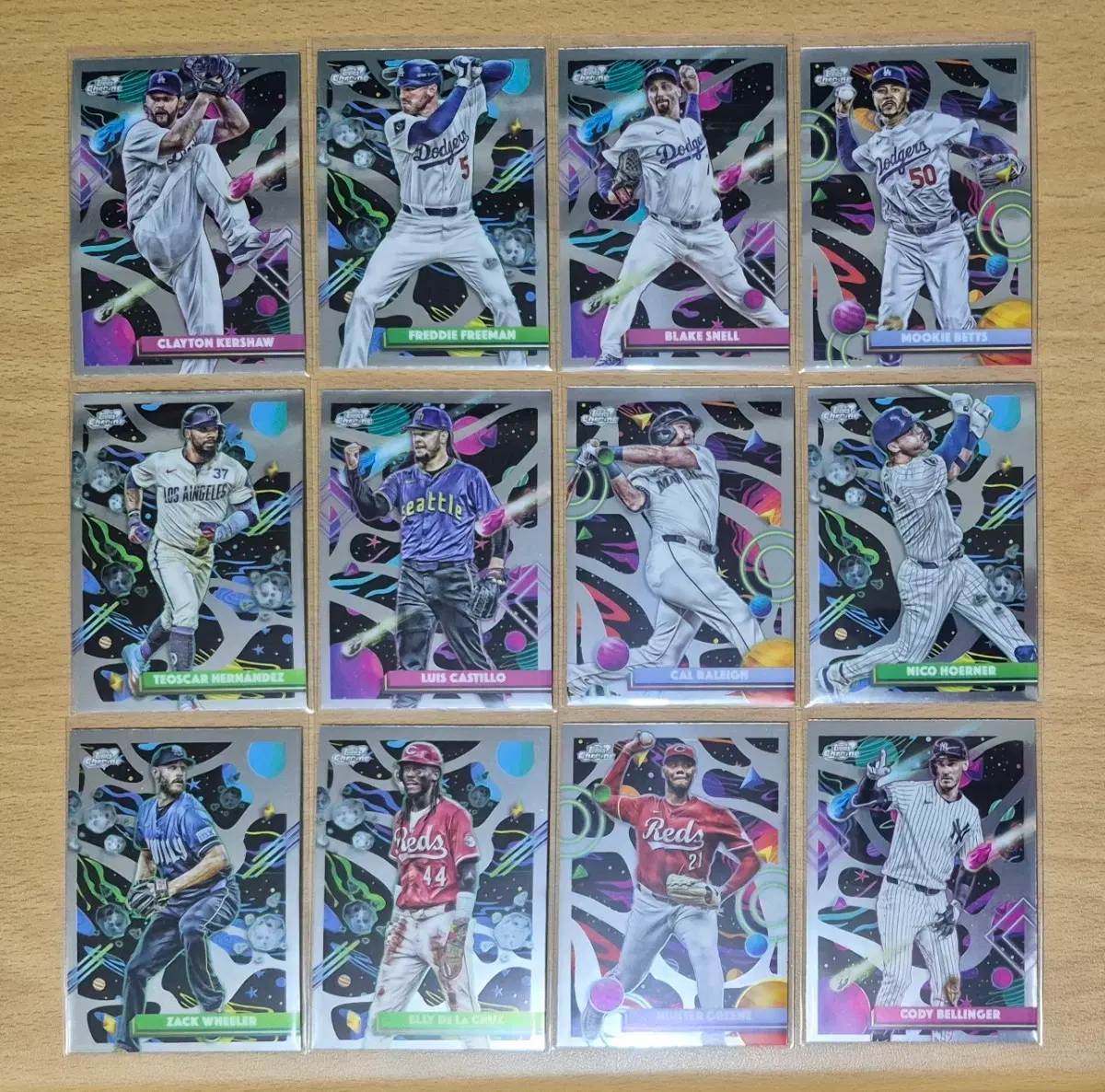 MLB 2026 탑스크롬 코스믹 커쇼, 베츠, 랄리, 엘리 등 22장랏 판매합니다.