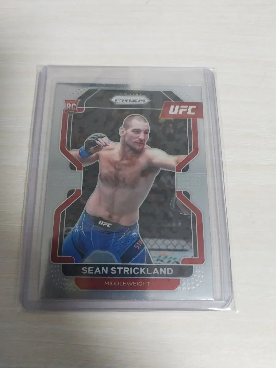 파니니 UFC 션 스트릭랜드 RC 카드