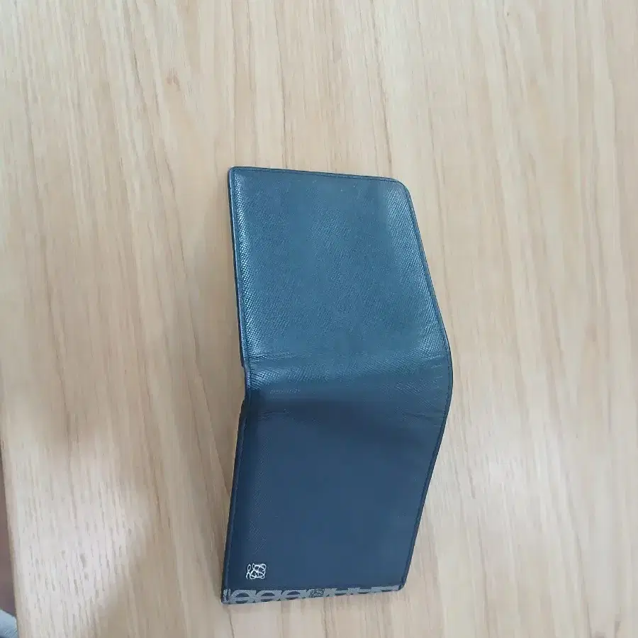 로에베 가죽 지갑